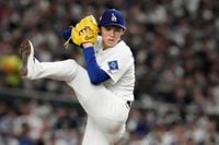 Dodgers’ Roki Sasaki throws 3 powerful but erratic innings in pressure-packed MLB debut