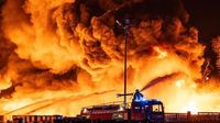 Feuerwehr-Einsatz: Großbrand in Ahlen: Firmengebäude in Flammen
