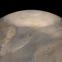 Spring Dust Storms at the North Pole of Mars