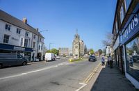 What's on in Kenilworth this weekend: Live music, VE Day and market