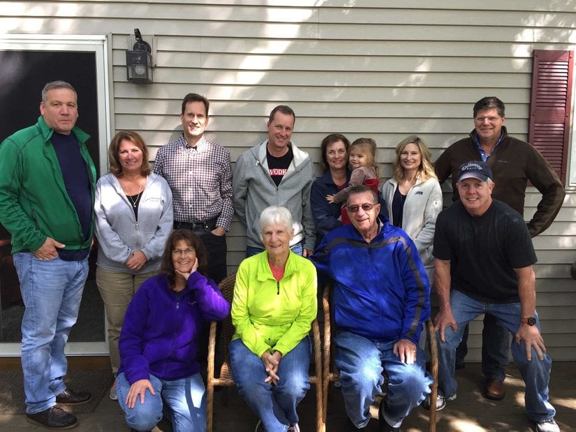 Marge ve Jerry 2017 yılında Selbee'nin beş çocuğu ve eşleriyle birlikte (Doug, Marge'ın arkasında duruyor; çiftin torunlarından birini kucağında tutan Dawn ise Jerry'nin arkasında).