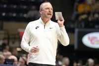 WVU's Darian DeVries, Indiana Agree to Reported 6-Year HC Contract After Woodson Exit