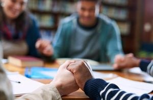Trump Sparks Debate With School Prayer Initiative