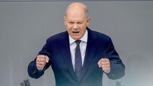 German Chancellor Scholz Loses Confidence Vote, Triggering Early Election