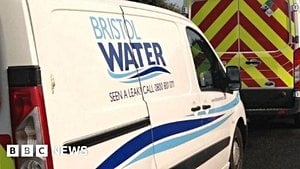 Burst Water Main In Kingswood Disrupts Thousands