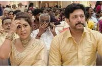 Viral: Ravi Mohan's First Appearance with his Girlfriend - Telugu360