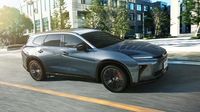 トヨタからワゴンとSUVが融合したクラウン4番目のモデル、新型「エステート」を発売｜@DIME アットダイム