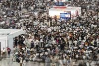China railway trips hit record on first day of national holiday