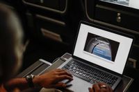 國泰航空宣布全航線不分艙等 皆提供娛樂系統及網路 | 聯合新聞網