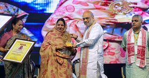 Amit Shah And Rekha Gupta Promote Sanskrit Revival In New Delhi