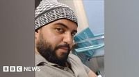 Neighbour 'raised fears about synagogue killer's home' - BBC News