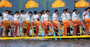 Myanmar Boat Races Dazzle At Inle Lake Festival