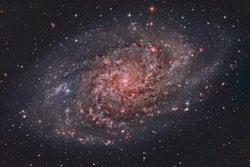 M33'ün Hidrojen Bulutları