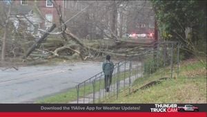 Severe Storms Leave Atlanta Residents Without Power