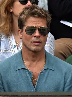 Brad Pitt'in geç yaşlanması genetik olabilir mi?60 yaşında olup estetik olmadan 37-40 yaş gibi göstermesi 
kişisel bakımla açıklanabilir mi?