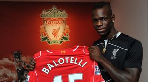 Mario Balotelli Stays At Genoa Following Failed Moves