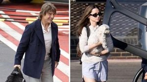 Ana De Armas And Tom Cruise Spark Romance Rumors