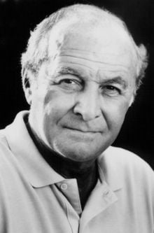 Robert Loggia