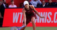 Keys recovers to beat Shnaider for semi-final spot at Queen’s