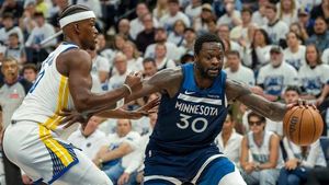Timberwolves Overpower Warriors To Level Series 1-1