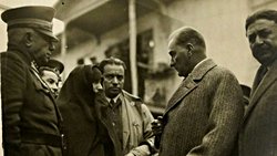 BAŞÖRTÜSÜ POLİTİK MİDİR?