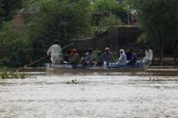 Pakistan evacuates 150,000 people as rival India warns of floods