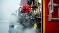 Площадь пожара на нефтебазе на Кубани выросла после выброса нефтепродуктов