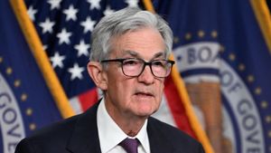 Federal Reserve Holds Interest Rates Steady Amid Economic Uncertainty