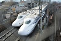 東海道新幹線、おおむね平常通り運転　沿線で一時激しい雨（京都新聞）｜ｄメニューニュース