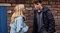 Coronation Street star reveals exit amid controversial grooming storyline