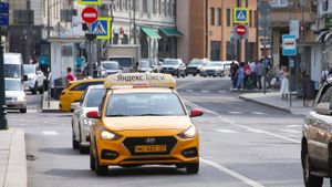 Yandex Taxi Faces Backlash Over Surging Prices Amid Regulatory Scrutiny