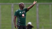 Orlando Pirates coach Jose Riveiro lauds Joseph Makhanya and co. after resting Relebohile Mofokeng and Sipho Chaine in Golden Arrows win ahead of Nedbank Cup final against Kaizer Chiefs - 'The club is doing fantastic in the development' | Goal.com South Africa