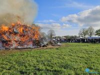 Paasvuur in Duits grensplaatsje Bunde al ontstoken - OldambtNu.nl