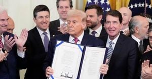 Trump Signs Landmark Law Regulating Stablecoin Industry