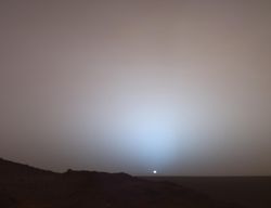 Mars'ın kolonizasyonu sürecinde insanların yerleşimi konusunda yaşanacak en önemli zorluklar nelerdir? İnsanların barınacağı yerler nasıl olmalıdır?