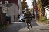 Manhunt underway after shots fired at Border Patrol agents in Chicago: DHS