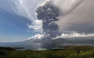 Mount Lewotobi Eruption Grounds Flights And Strands Travelers