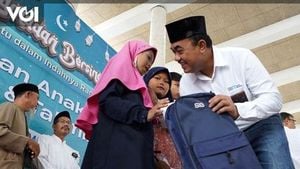 PT Semen Indonesia Supports Communities During Ramadan