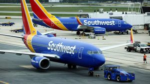 Southwest Airlines Plane Hit By Gunfire At Dallas Airport