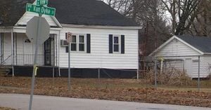 Christmas Day Shootings Leave Three Dead In Illinois And Florida