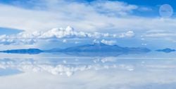 Bolivya’nın Salar de Uyuni Tuz Düzlüğü Gerçekten Dünyanın En Büyük Doğal Aynası mı? Bilim İnsanları Yanıtladı.