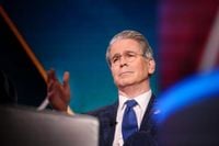 Bessent, Like Fed Governor, Made Contradictory Mortgage Pledges