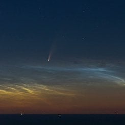 Adriyatik Denizi Üzerinde Yükselen NEOWISE Kuyruklu Yıldızı