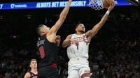 Devin Booker scores 41, has big fourth quarter to lead Phoenix Suns past Chicago Bulls | TSN