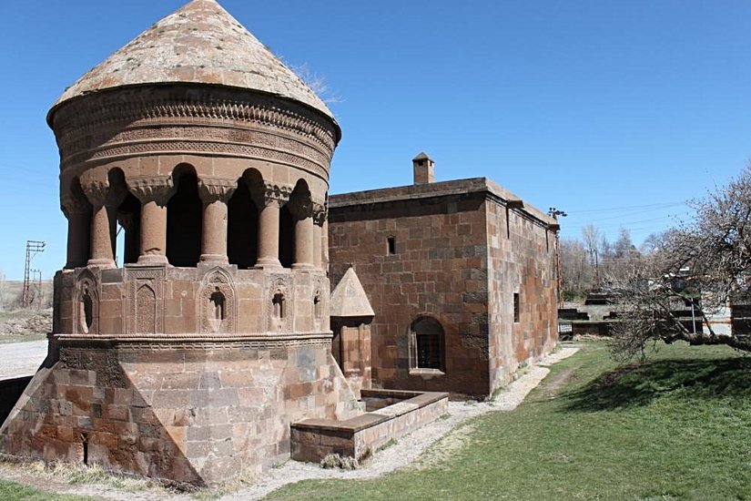 Emir Bayındır Kümbeti, Ahlat