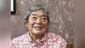 Eddie Ban, Iconic Guitarist Of The Golden Cups, Dies At 77
