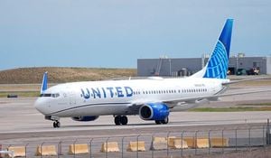 Lawsuit Alleges United Airlines Pilot Assaulted Jewish Passenger