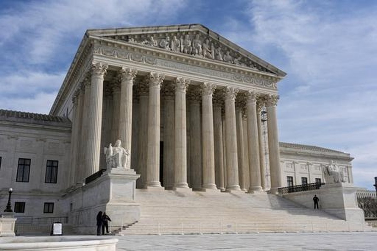 Supreme Court Weighs Fate Of Voting Rights Act - Grand Pinnacle Tribune