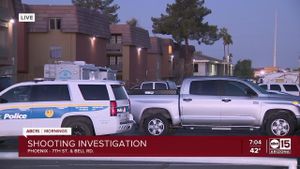 Double Shooting Leaves One Dead, One Injured In Phoenix