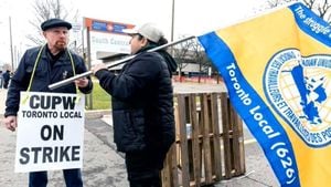 Canada Post Strike Negotiations Stall Amid Holiday Rush